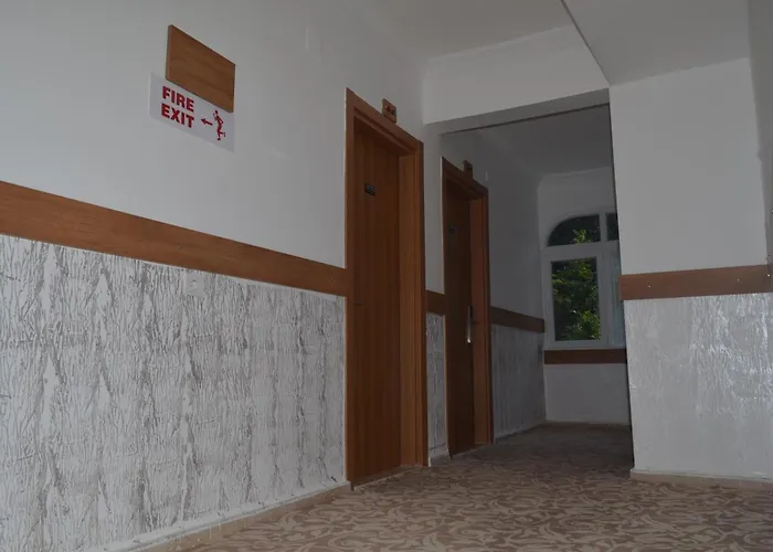 Dilhan 2* Μαρμαρίς