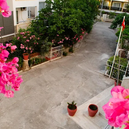 Dilhan Marmaris
